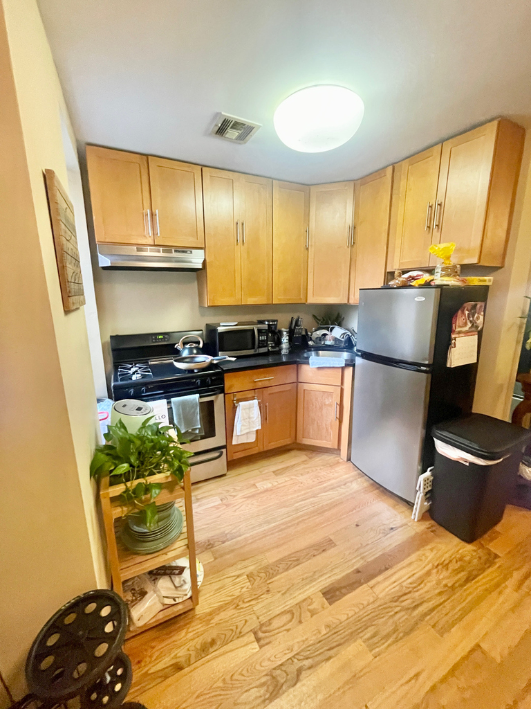 1496 Bushwick Avenue - Photo 3