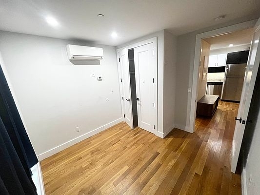852 Metropolitan Avenue - Photo 7
