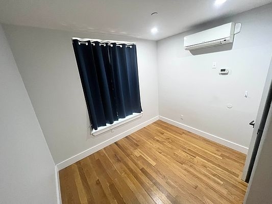 852 Metropolitan Avenue - Photo 8