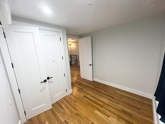 852 Metropolitan Avenue - Photo 5