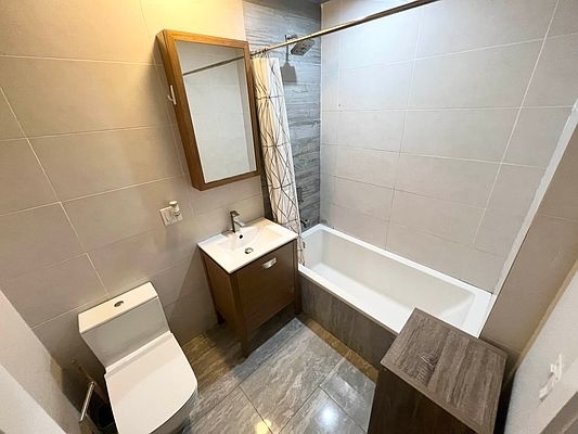852 Metropolitan Avenue - Photo 9