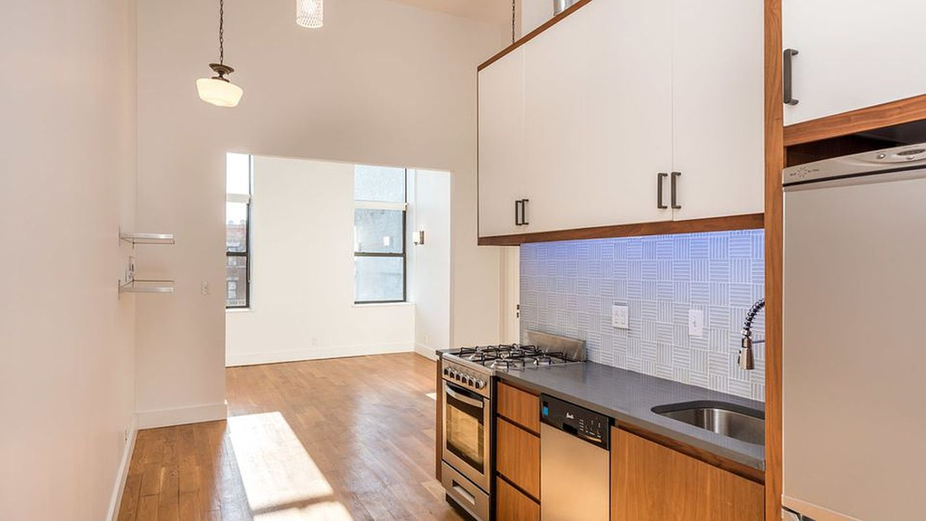 949 Willoughby Avenue - Photo 0