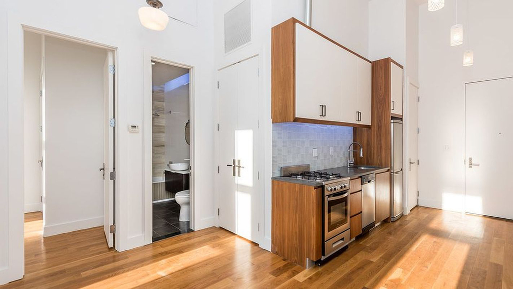 949 Willoughby Avenue - Photo 4