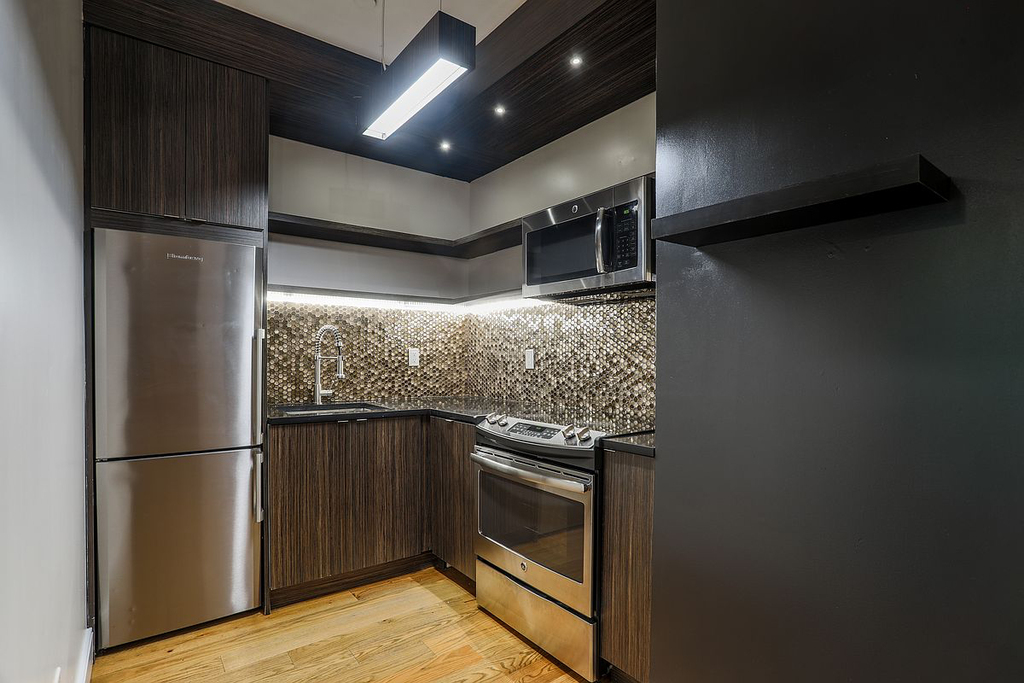 691 Chauncey Street - Photo 5
