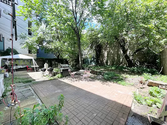 33 Montrose Avenue - Photo 4