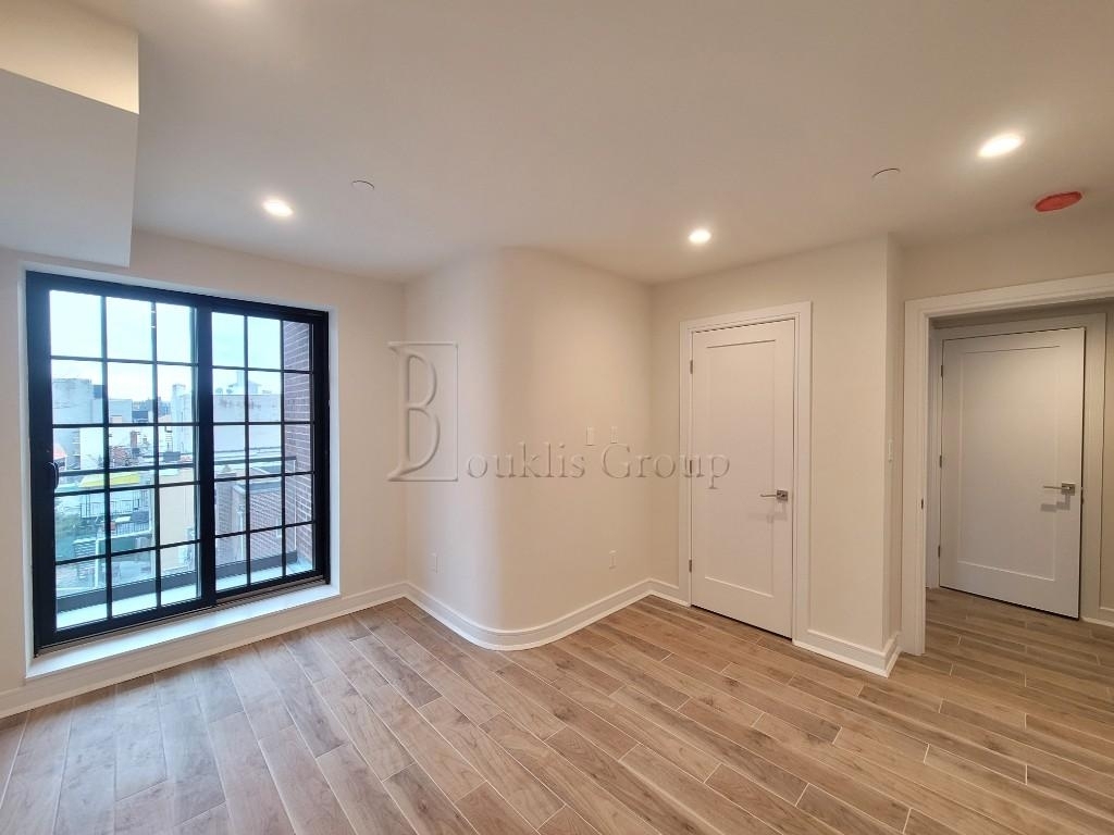 25-70 32nd Street - Photo 3