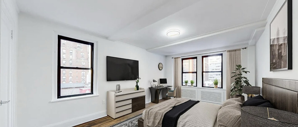 156 East 37th Street - Photo 0