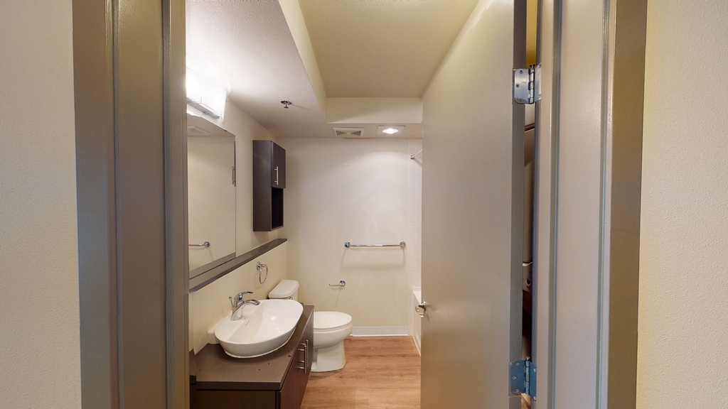 958 111th Ave Ne - Photo 4