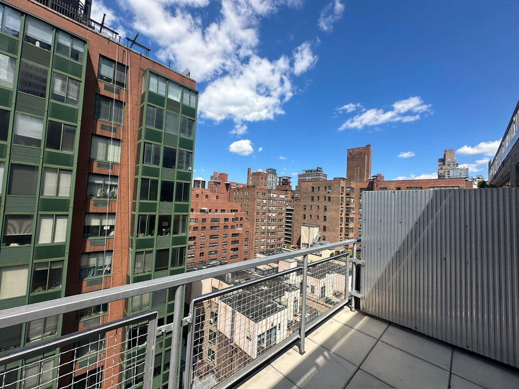219 East 69th Street - Photo 11