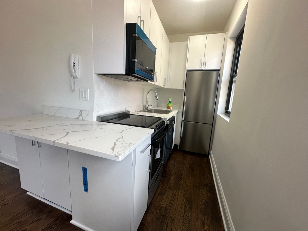 219 East 69th Street - Photo 7