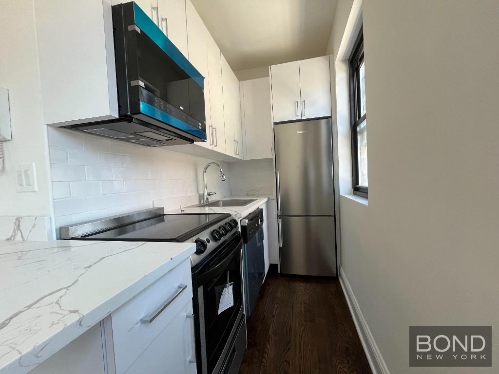 219 East 69th Street - Photo 3