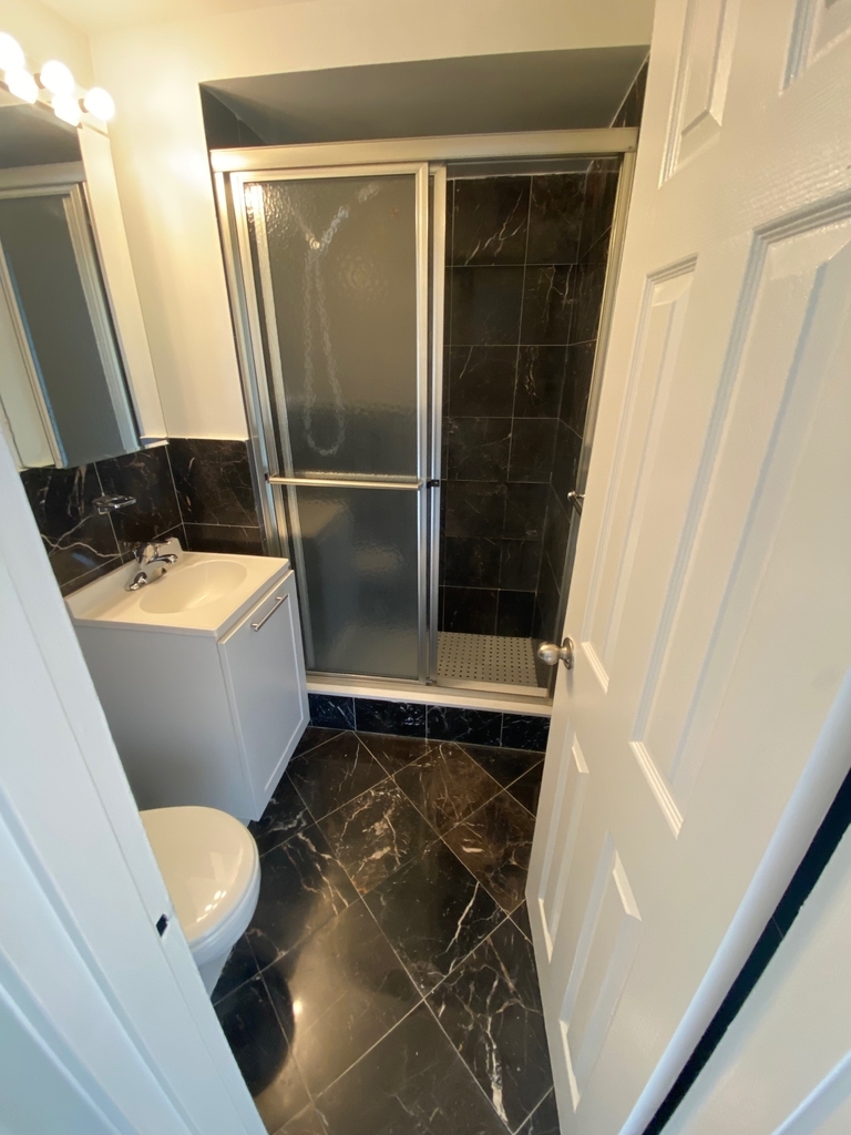 East 79th Street - Photo 10