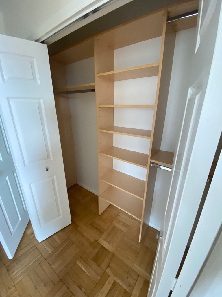 East 79th Street - Photo 11