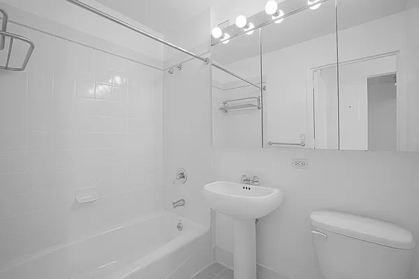 West 60th Street - Photo 3