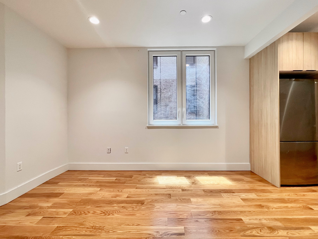 807 Washington Avenue - Photo 1