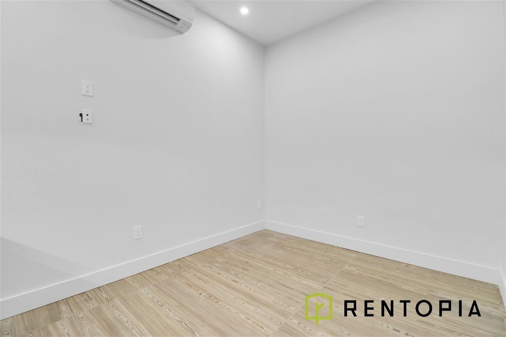 379 South 1st Street - Photo 4