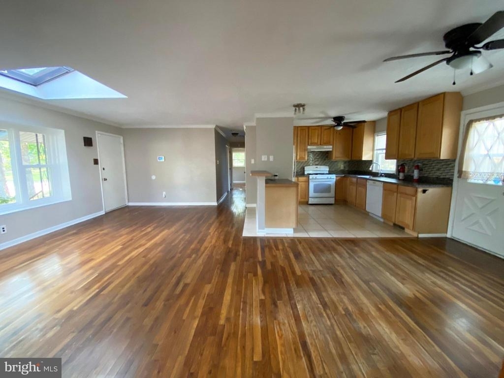 1217 Canal Ave - Photo 2