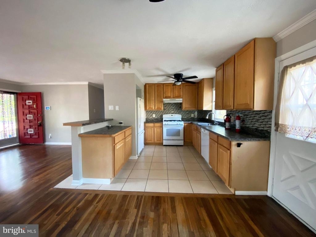 1217 Canal Ave - Photo 4