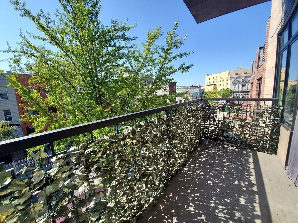 27 Woodbine Street - Photo 1