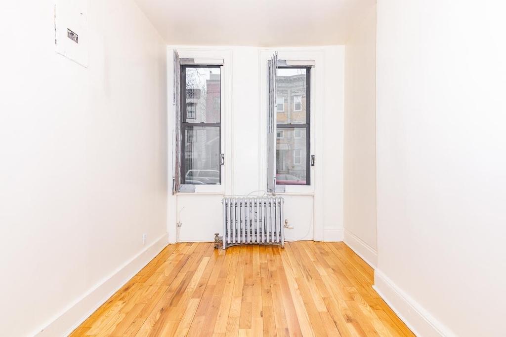 263 Marion Street - Photo 0