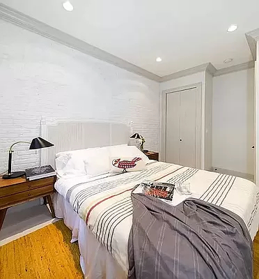 132 East 61st Street - Photo 8