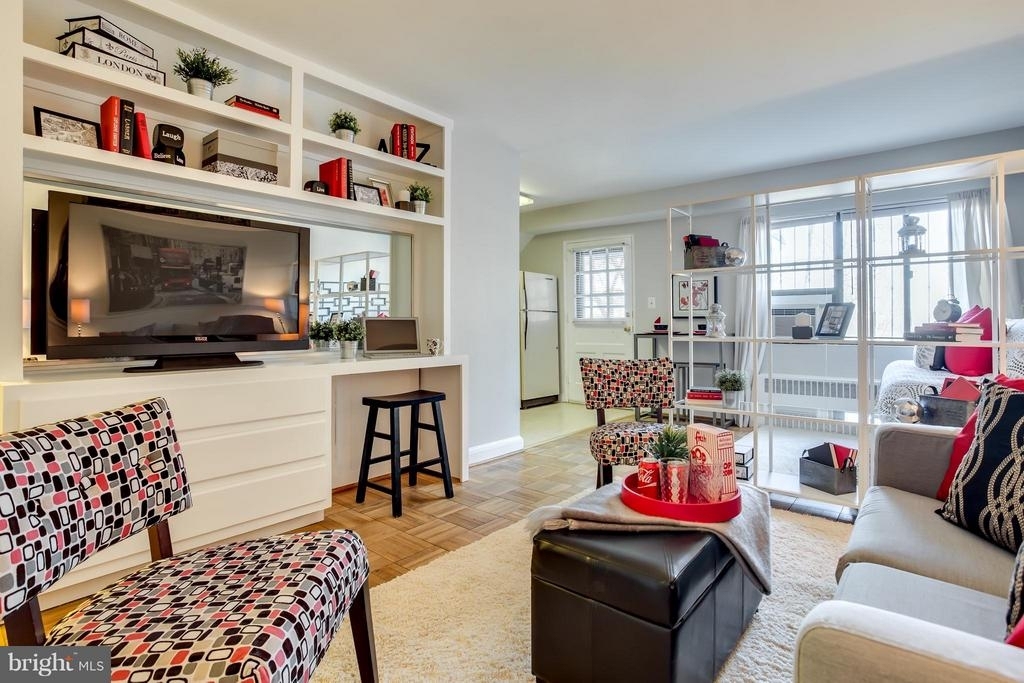1565 N Colonial Ter - Photo 3