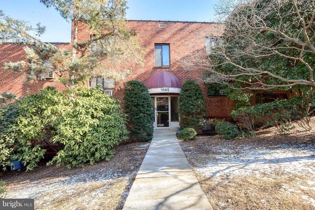 1565 N Colonial Ter - Photo 15