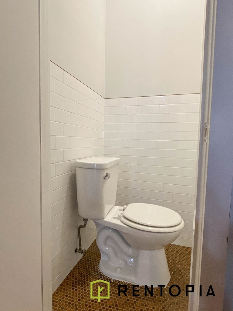 161 Maujer Street - Photo 11