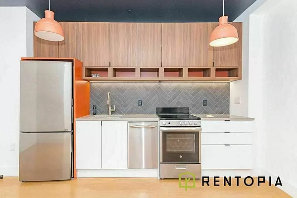 824 Lexington Avenue - Photo 1