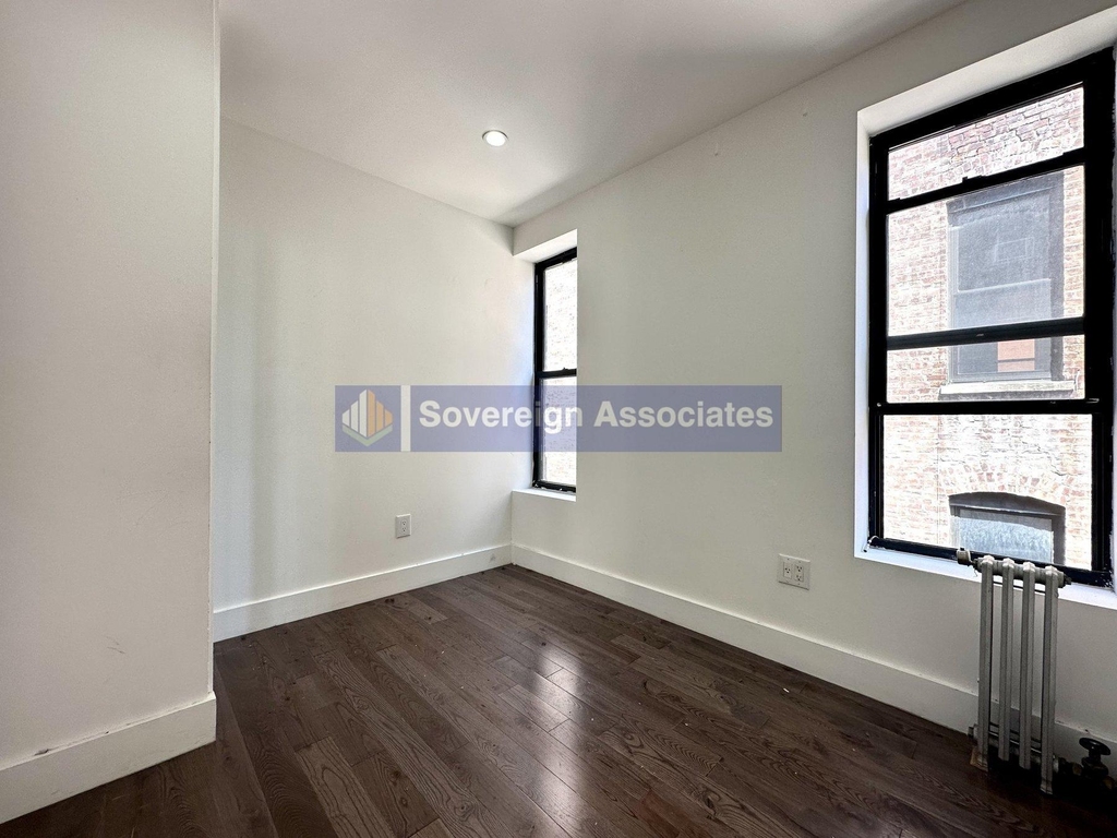 4 Saint Nicholas Terrace - Photo 12