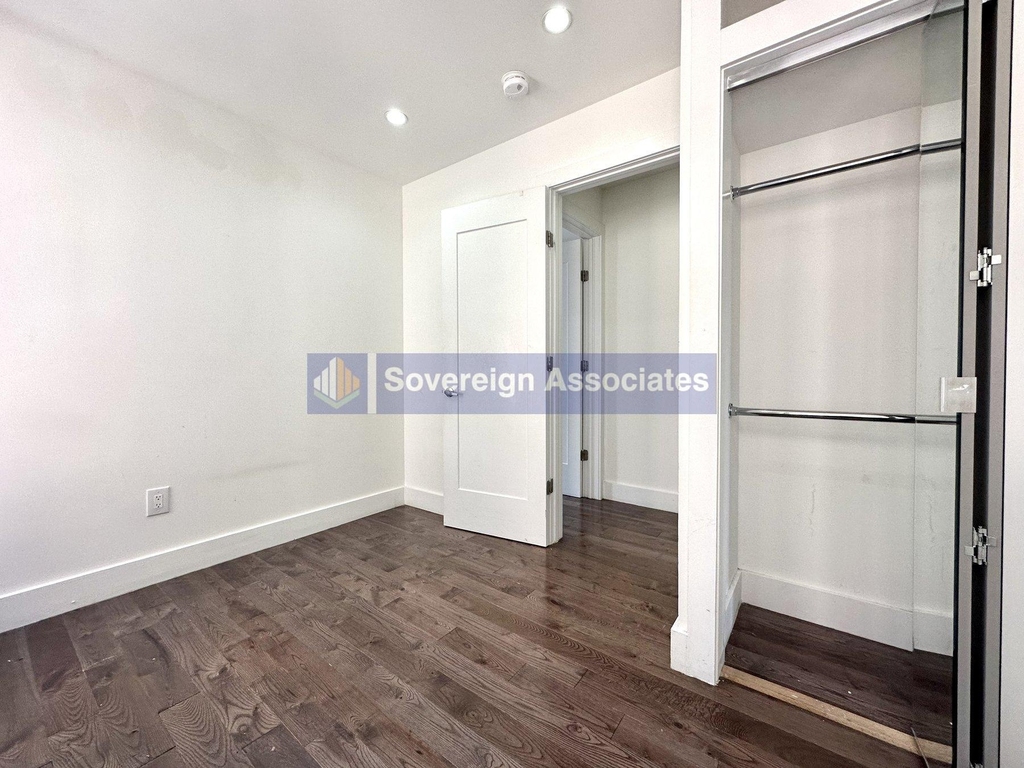 4 Saint Nicholas Terrace - Photo 13