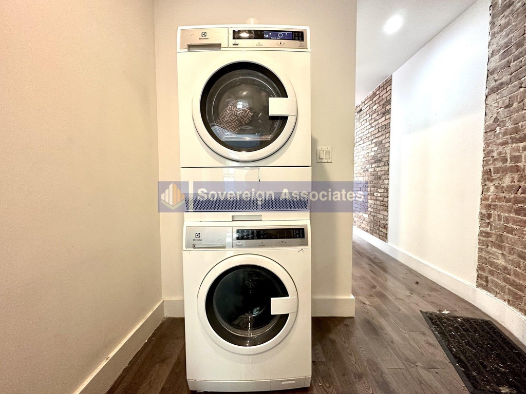4 Saint Nicholas Terrace - Photo 8