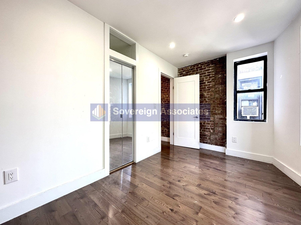 4 Saint Nicholas Terrace - Photo 3