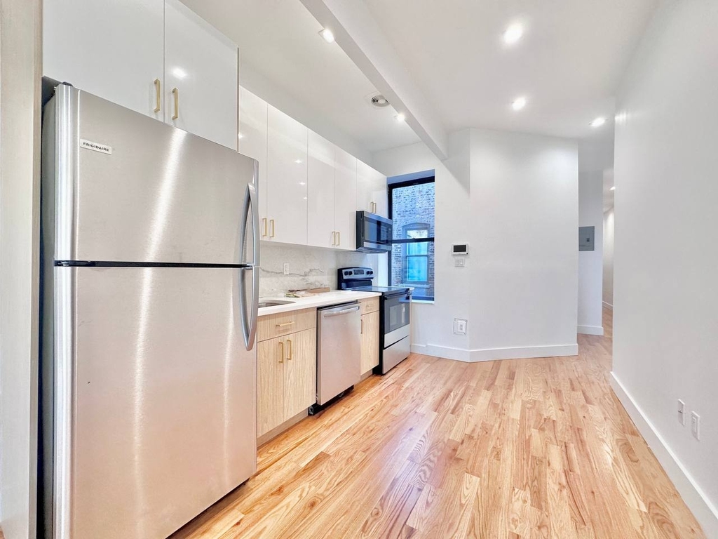 1330 St Johns Place - Photo 7