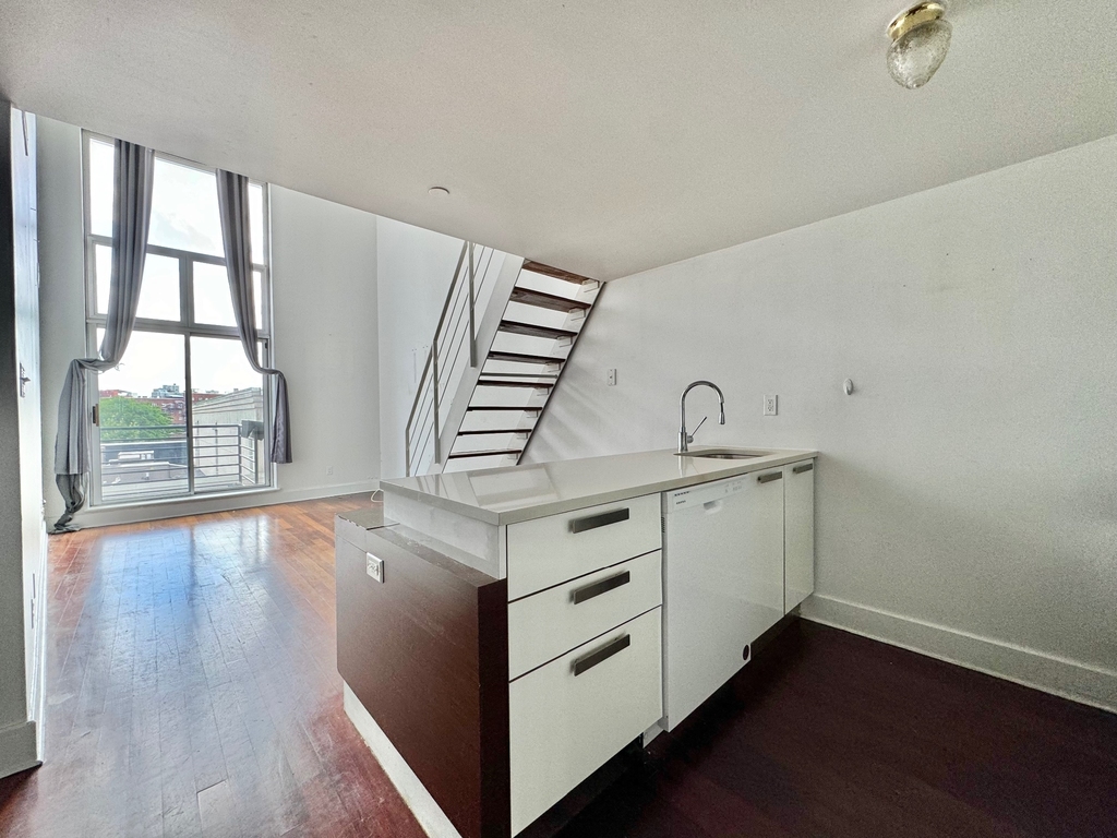 16 Meserole Street - Photo 5