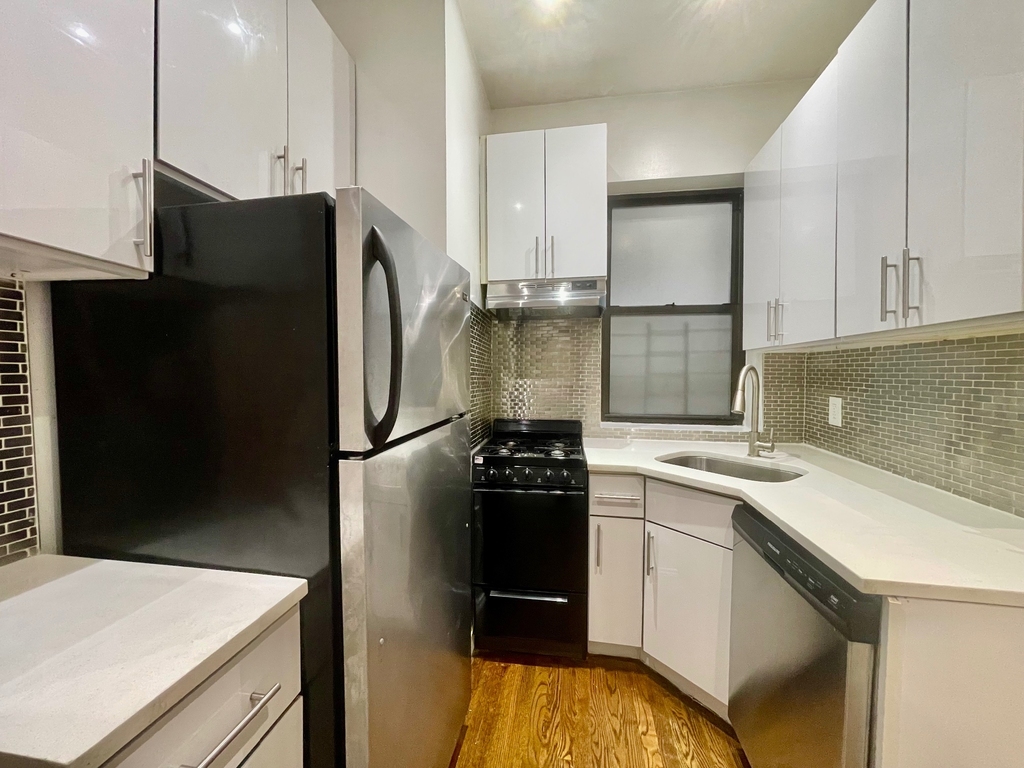 523 West 135th Street - Photo 4