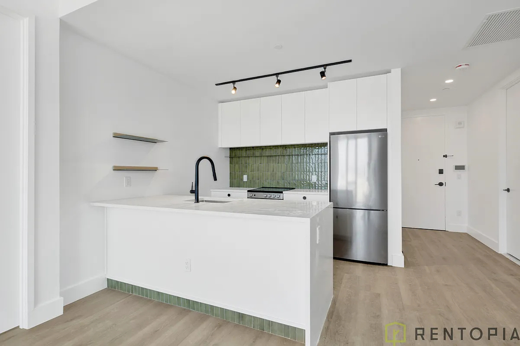 60 Cedar Street - Photo 3