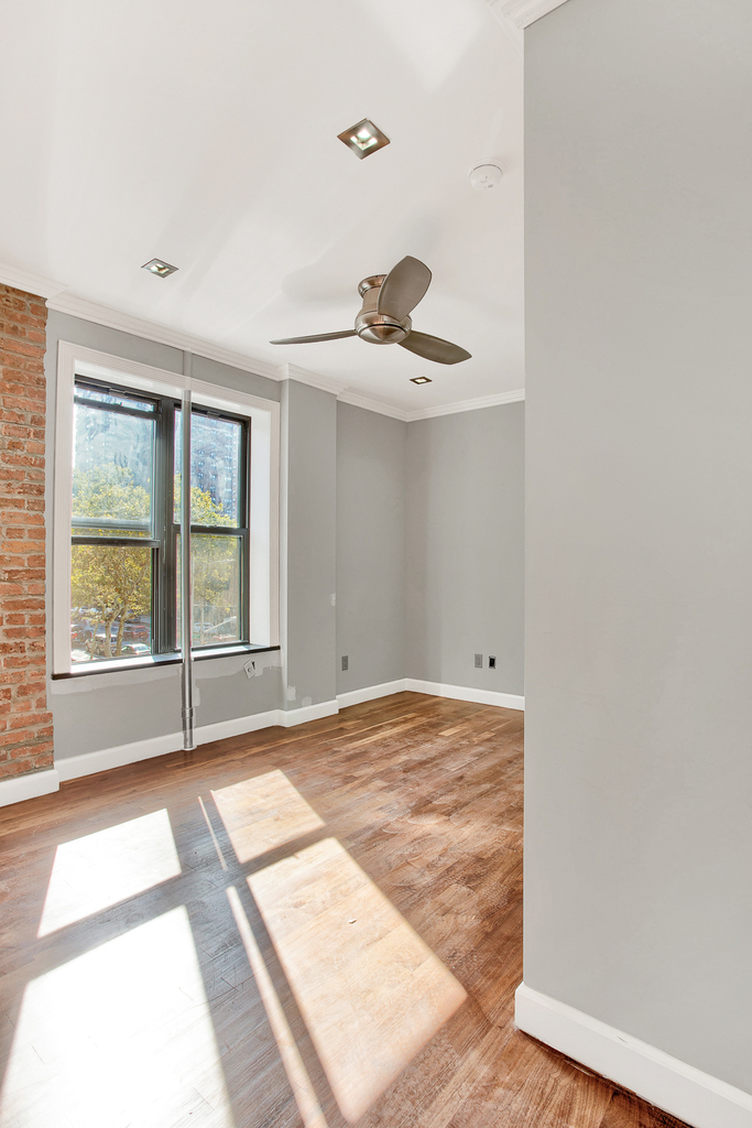 2nd Avenue and E 108th St - Photo 3