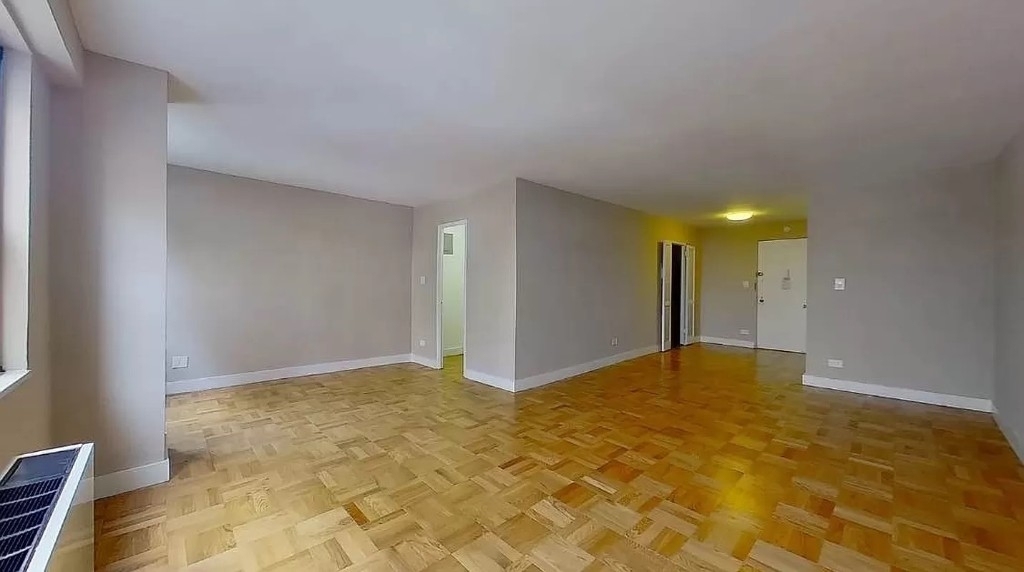 160 East 88th Street - Photo 2