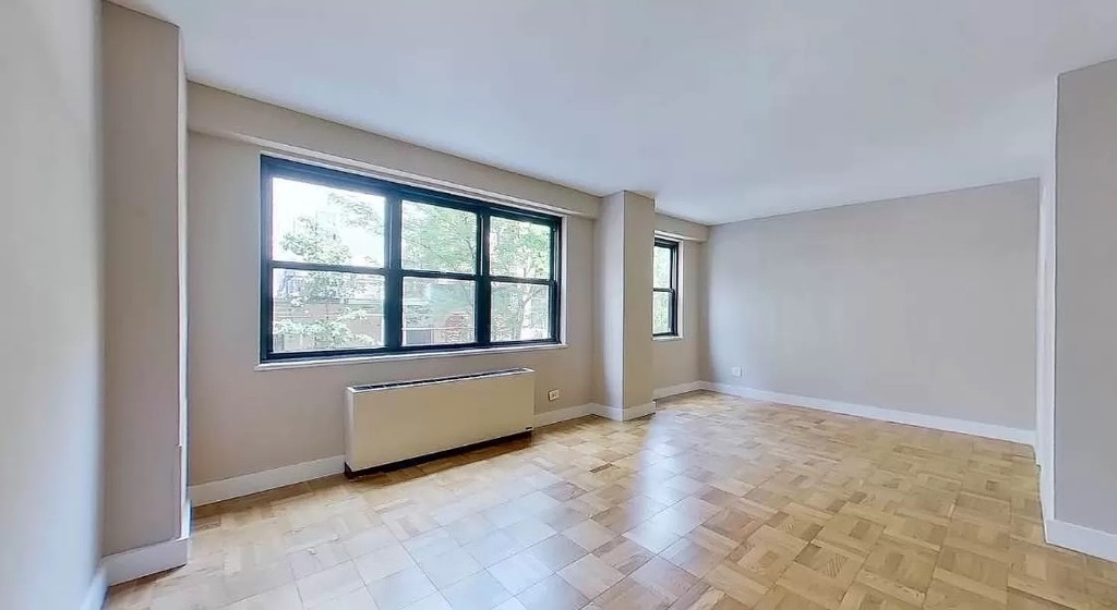 160 East 88th Street - Photo 4