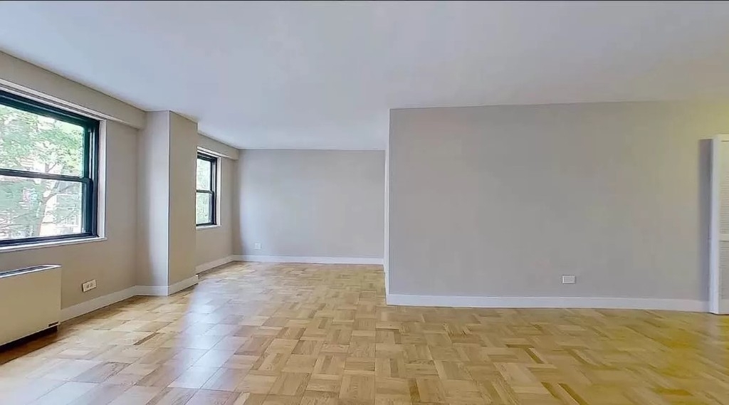 160 East 88th Street - Photo 3
