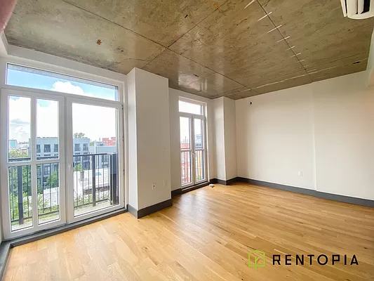340 Evergreen Avenue - Photo 0