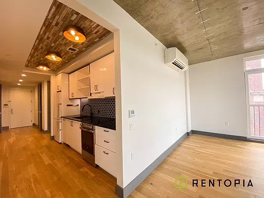 340 Evergreen Avenue - Photo 3
