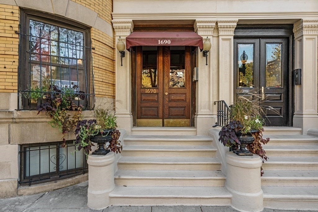 1690 Washington Street - Photo 23