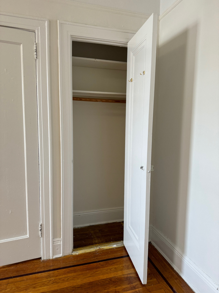 31-15 21st Avenue - Photo 7