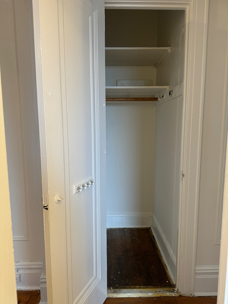 31-15 21st Avenue - Photo 12