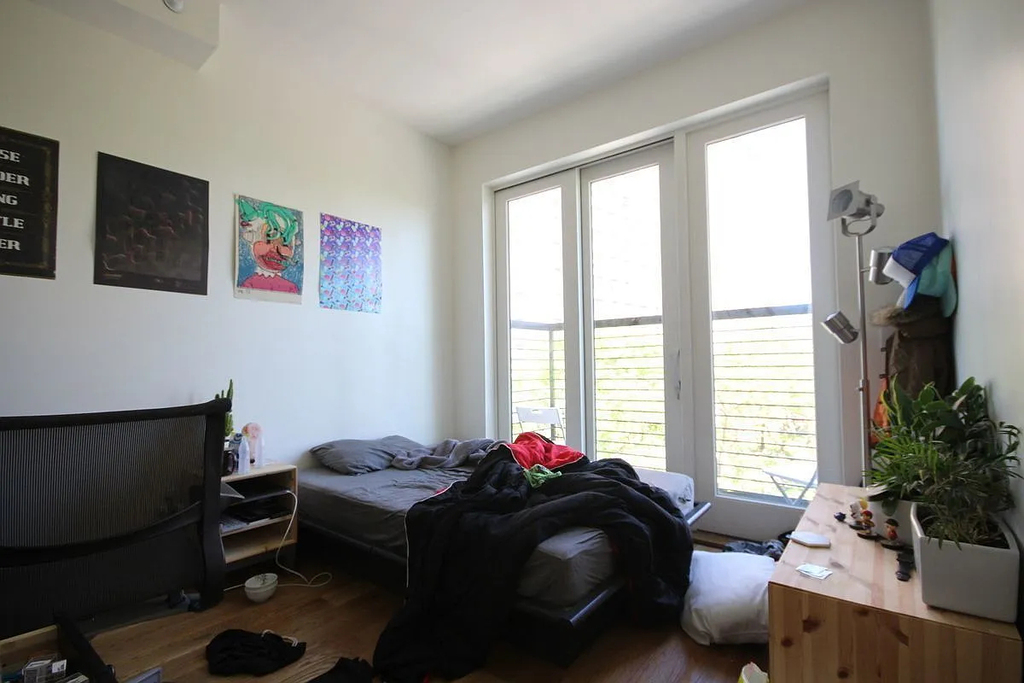 810 Flushing Avenue - Photo 8