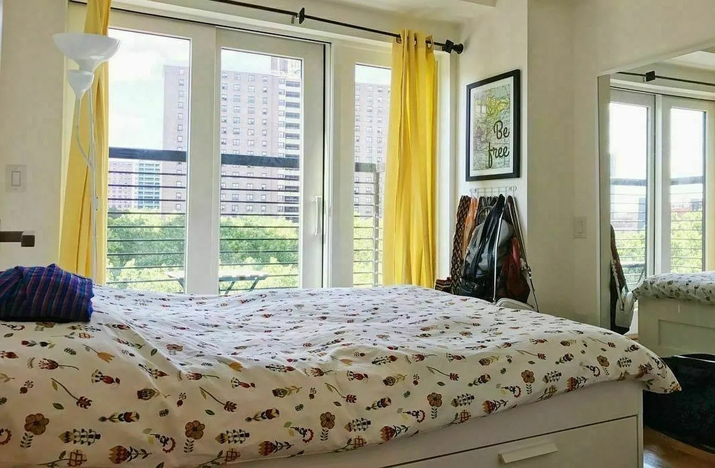 810 Flushing Avenue - Photo 7