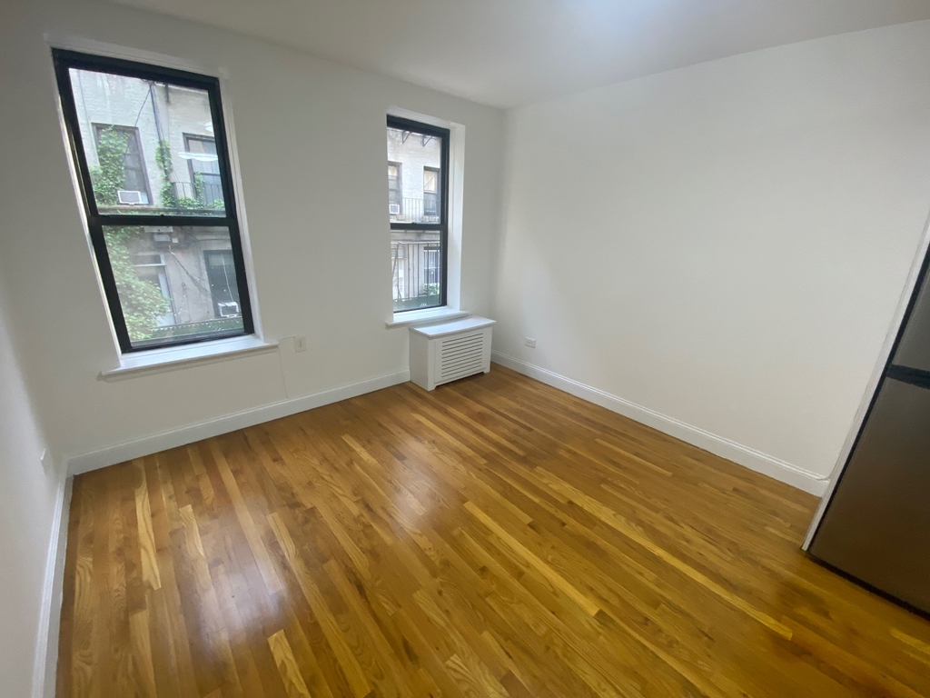East 89th Street - Photo 1