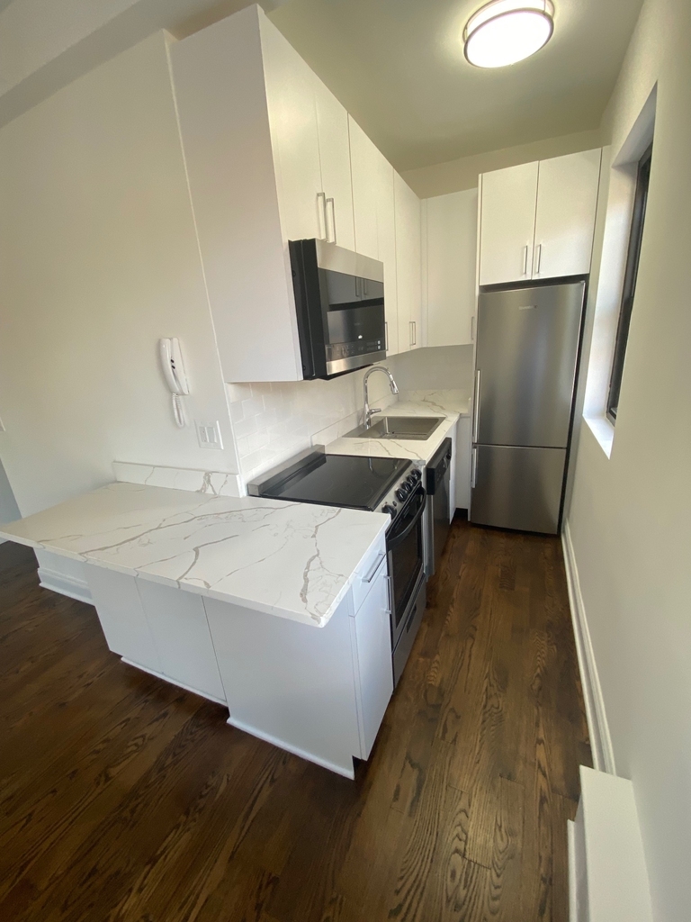 East 69th Street - Photo 3